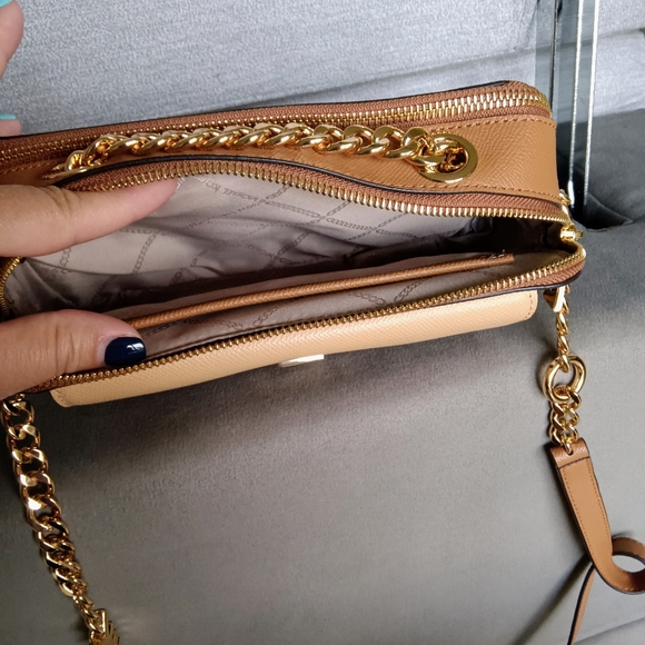 SOLD NWOT Michael Kors Crossbody Bag - Picture 8 of 10